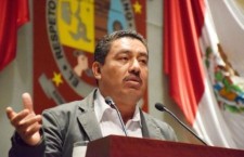 Pide Víctor Cruz, establecer como delito de peculado las retenciones a salarios de servidores públicos