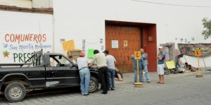 COMUNEROS DE SAN MARTIN MEXICAPAMA PROTESTAN ANTE OFICINAS DEL INAH POR RECHAZO DE PROYECTO TURISTICO (1)