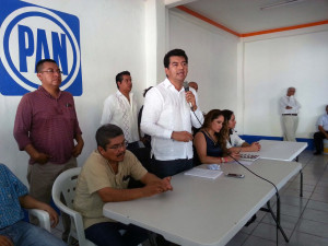 4 febrero Inaugura Juan Mendoza casa de gestión en la Costa-1