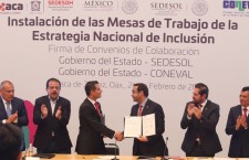 Firma Alejandro Murat acuerdos para el impulso de la Estrategia Nacional de Inclusión 2017 contra la pobreza