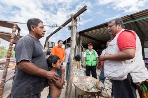 Gobiernos Estatal y Federal continúan atención a municipios afectados por sismo en la Costa (4)