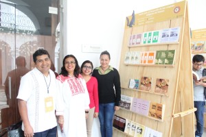 Exponen al mundo publicaciones bilingües de Oaxaca 4
