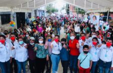 Compromete Lety Cruz gobierno de puertas abierta ante vecinos de la col. 25 de enero