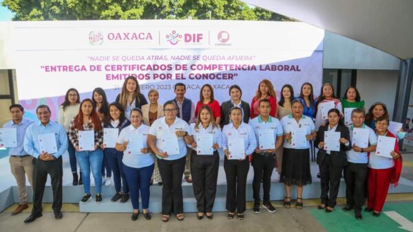 Certifica DIF Oaxaca a funcionariado en atención a la ciudadanía en el sector público